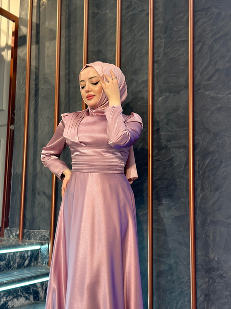 Beli Pilise Detaylı Abiye Pudra
