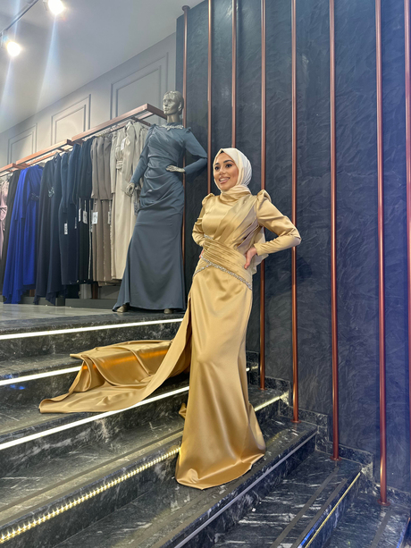 Beli Taş İşlemeli Drapeli Abiye Gold