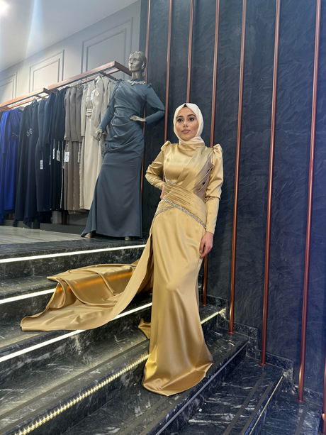 Beli Taş İşlemeli Drapeli Abiye Gold