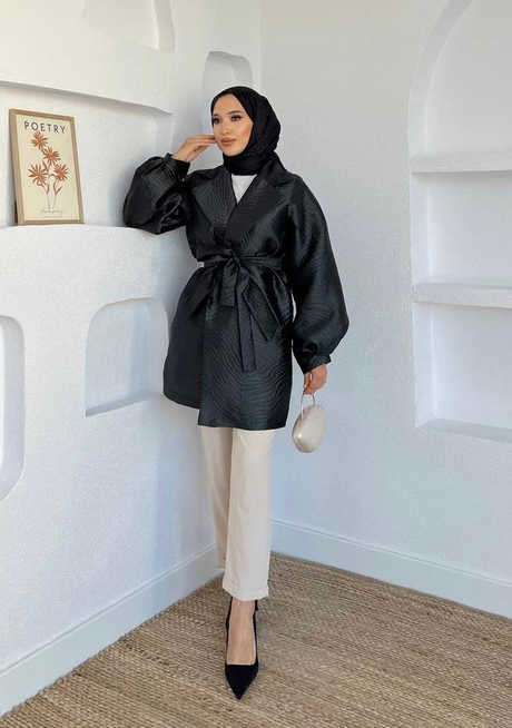 Broşlu Tafta Ceket Siyah - Moda AlaBroşlu Tafta Ceket Siyah