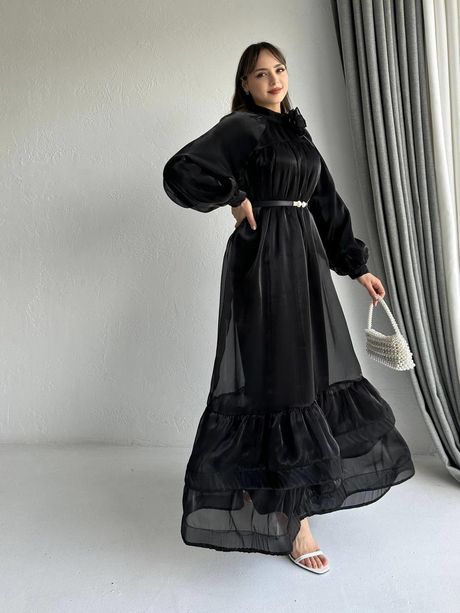 Gül Broşlu Organze Elbise Siyah | Moda AlaGül Broşlu Organze Elbise Siyah