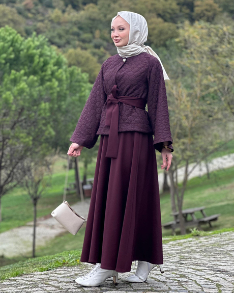 KAPİTONE ETEKLİ TAKIM Bordo