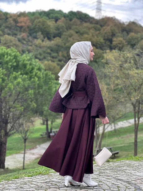 KAPİTONE ETEKLİ TAKIM Bordo