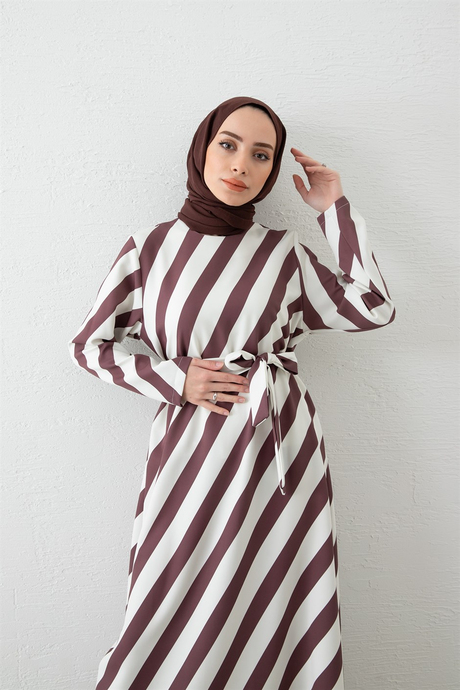 İndirimli Tesettür Giyim Modelleri | Moda Ala ile Şıklık Seninle | Kayra Elbise KahverengiKayra Elbise Kahverengi