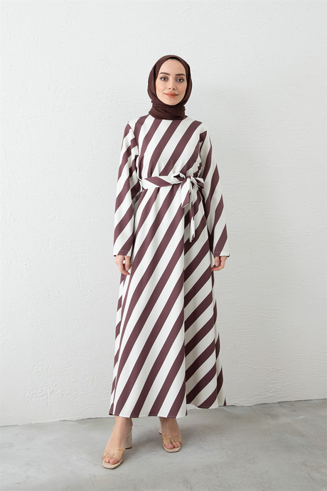 İndirimli Tesettür Giyim Modelleri | Moda Ala ile Şıklık Seninle | Kayra Elbise KahverengiKayra Elbise Kahverengi