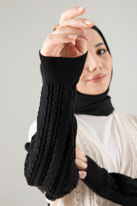Kolları Renkli Saç Örgü Hırka