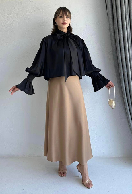 Kravatlı Saten Bluz Siyah - Moda AlaKravatlı Saten Bluz Siyah