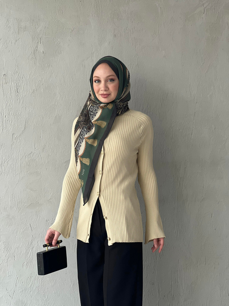 LAW HIRKA Taş