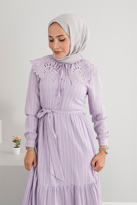 Nakış Yaka Detaylı Elbise