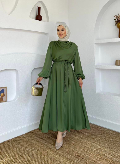 Örgü Kemerli Saten Elbise Çağla - Moda AlaÖrgü Kemerli Saten Elbise Çağla