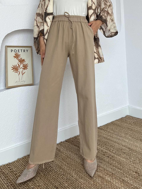 Paçası Püsküllü Gabardin Pantolon Bej - Moda AlaPaçası Püsküllü Gabardin Pantolon Bej