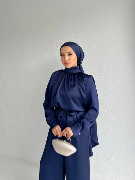 Pelerinli Saten Takım Lacivert | Moda AlaPelerinli Saten Takım Lacivert