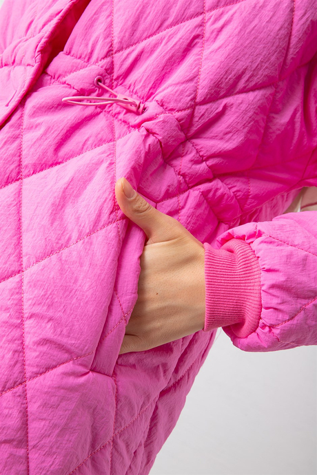 Peluş Detaylı Kapitone Mont Pembe