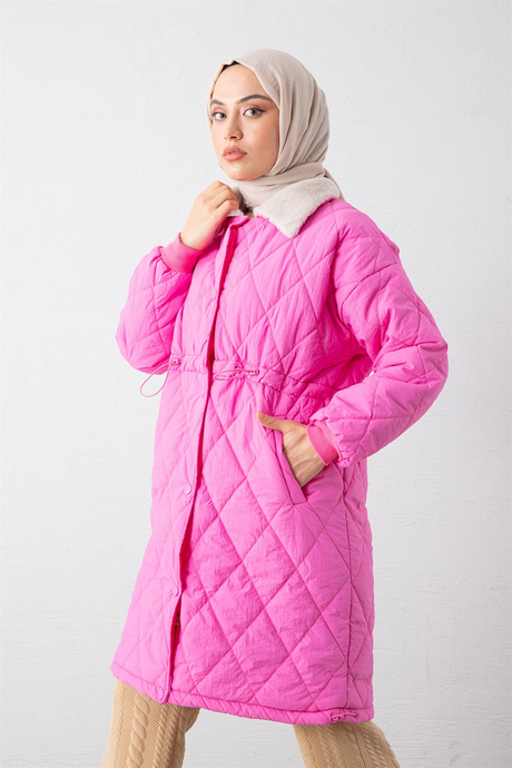 Peluş Detaylı Kapitone Mont Pembe
