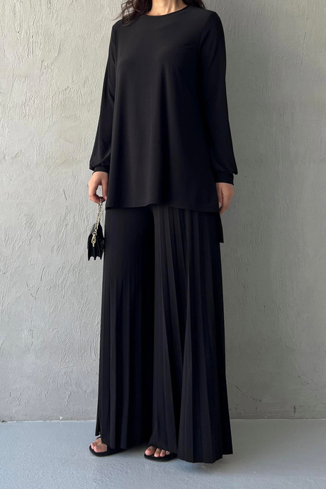 Piliseli Pantolonlu Sandy Takım Siyah - Moda AlaPiliseli Pantolonlu Sandy Takım Siyah
