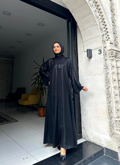 Zigzag Desenli Vakko Abaya Siyah