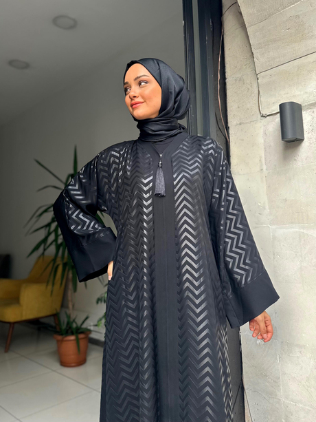 Zigzag Desenli Vakko Abaya Siyah