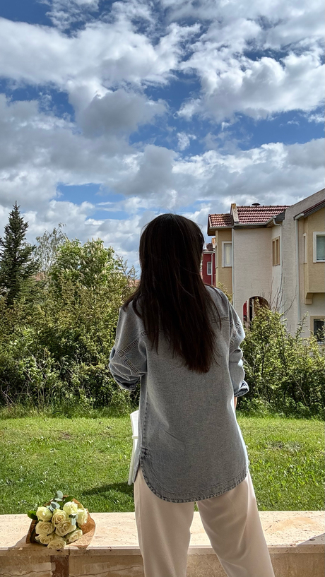 Gümüş Beyaz Çiçek İşlemeli Tasarım Ceket