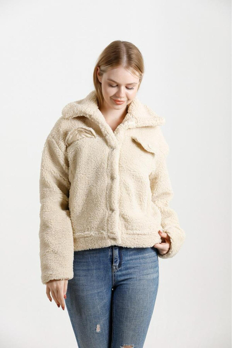 Kadın Bej Çift Cepli Astarlı Oversize Peluş Welsoft Mont