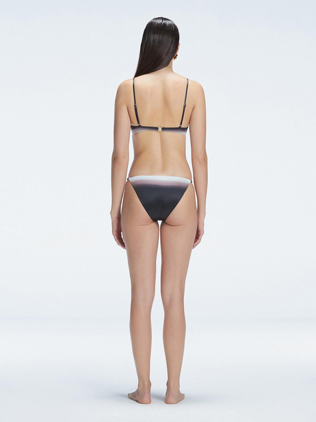 Siyah Bikini Altı