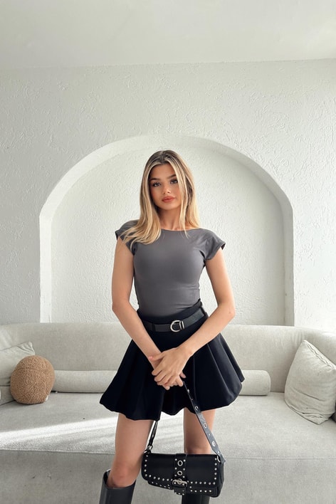Sırtı Açık Basic Kısa Kol Bluz Antrasit