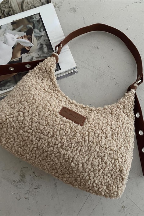 Tüylü Kol Çantası Taba-Vizon