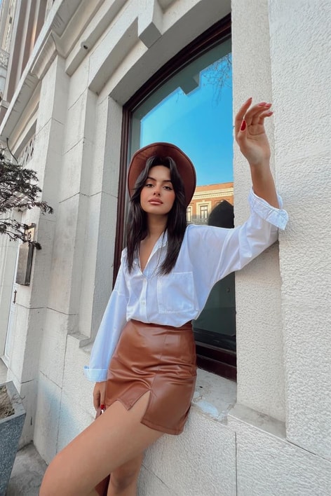 Oval Kesim Basic Gömlek Beyaz