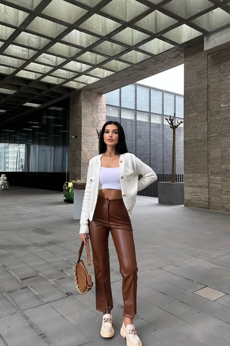 Saç Örgülü Süs Düğmeli Hırka Krem