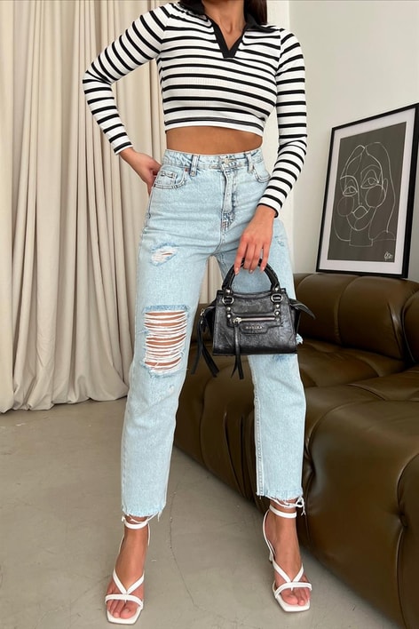 Çok Yırtıklı Mom Jean Buz Mavi