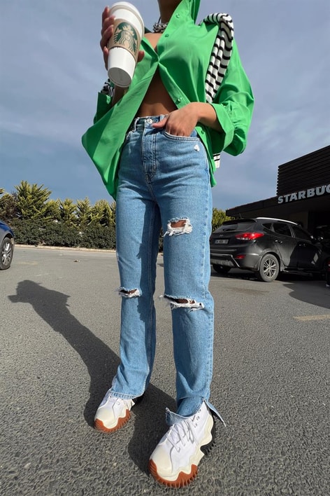 Paça Yırtmaçlı Distressed Jean Mavi