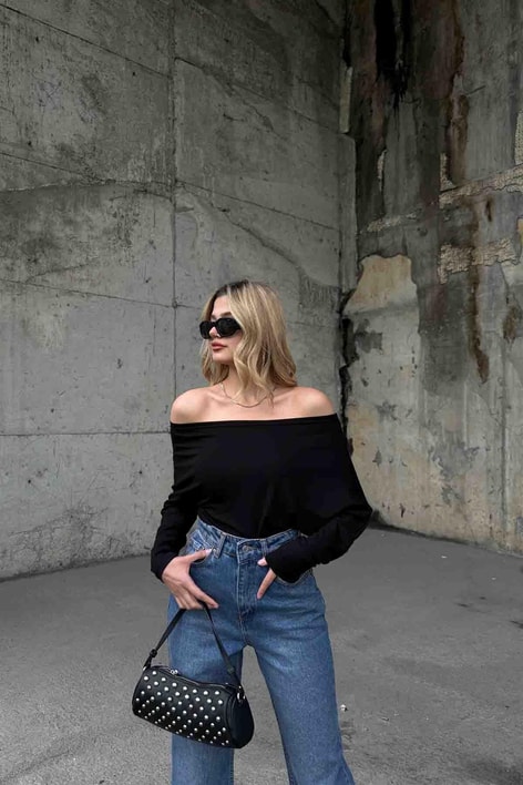 Kayık Yaka Asimetrik Bluz Siyah