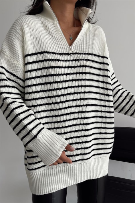 Fermuar Yaka Çizgili Triko Kazak Beyaz