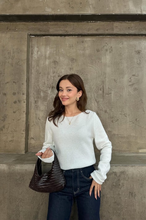 Kayık Yaka Pullu Simli Triko Kazak Beyaz