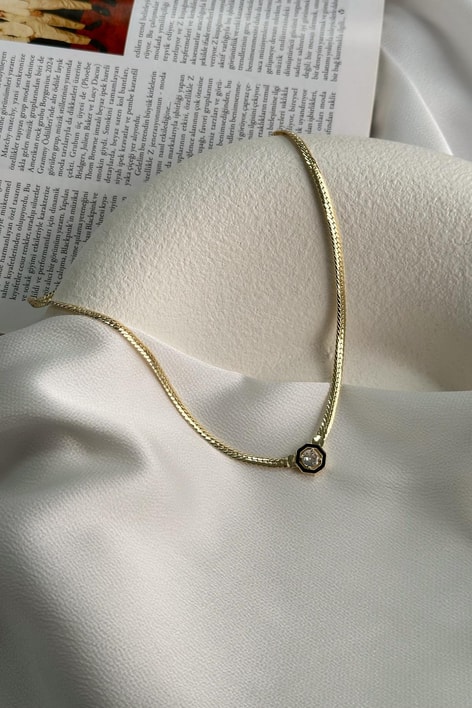 Siyah Taşlı Zincir Kolye Gold