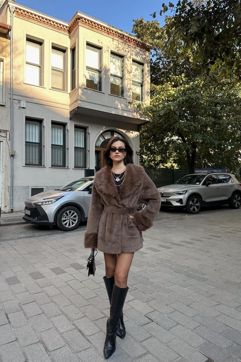 Kuşaklı Premium Midi Kürk Kaban Kahve
