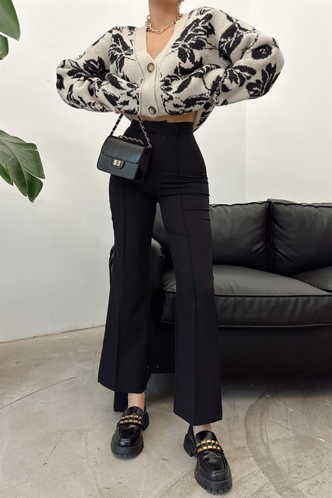 Bel Kapamalı Geniş Paça Pantolon Siyah