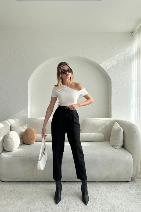 İnce Kemerli Havuç Pantolon Siyah