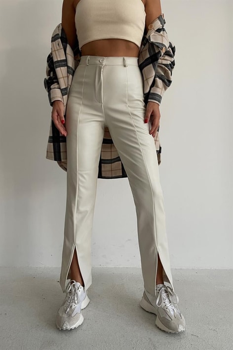 Paçası Yırtmaçlı Premium Deri Pantolon Krem