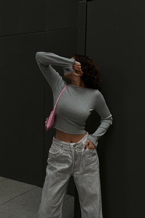 Sırt Dekolteli Kaşkorse Bluz Gri