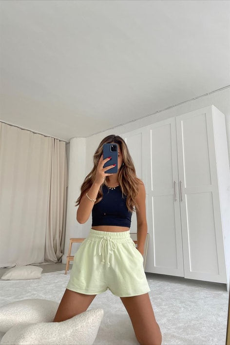 Beli Bağcıklı Relax Fit  Mini Şort Neon Sarı