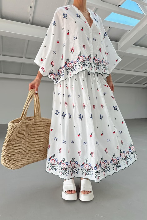 Flower İşlemeli Etekli Maxi Takım Ekru-Laci