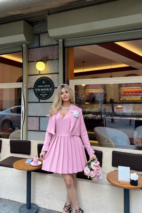 Pileli Gül Detay Elbise Takim Pembe