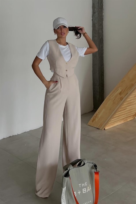 Yelekli Swanky Takım Taş