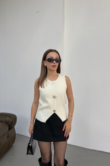 Aksesuar Düğmeli Triko Yelek Ekru