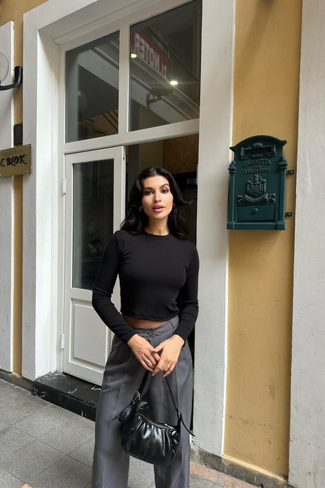 Bisiklet Yaka Basic Bluz Siyah