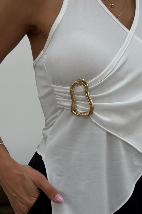 Aksesuar Detay Asimetrik Bluz Beyaz