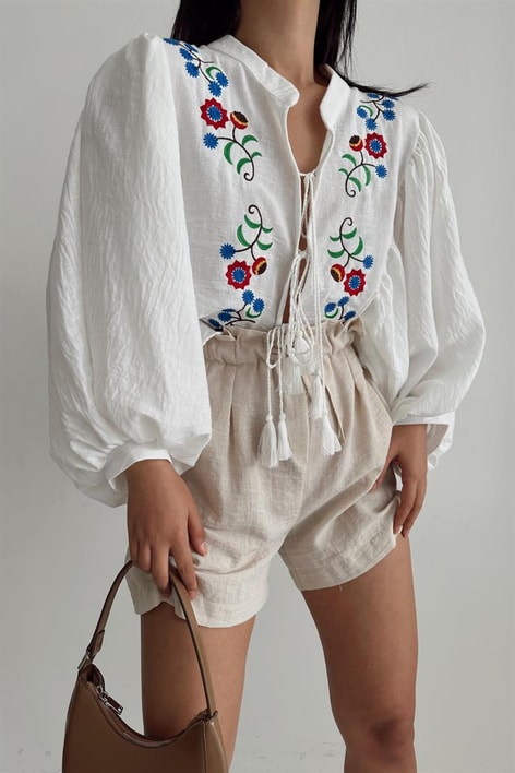 Çiçek İşlemeli Balon Kol Keten Bluz Beyaz