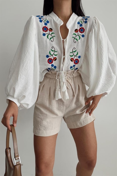 Çiçek İşlemeli Balon Kol Keten Bluz Beyaz