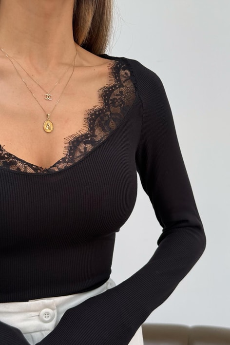 Dantel Detaylı Bluz Siyah