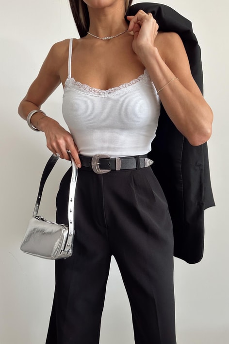 Dantel Yaka Askılı Crop Beyaz